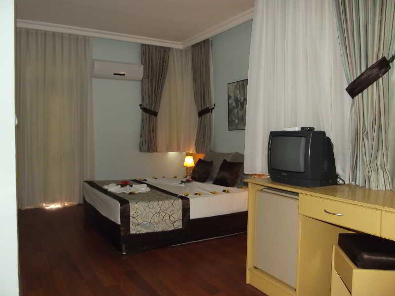 Ege Montana Hotel Beldibi  Exterior photo